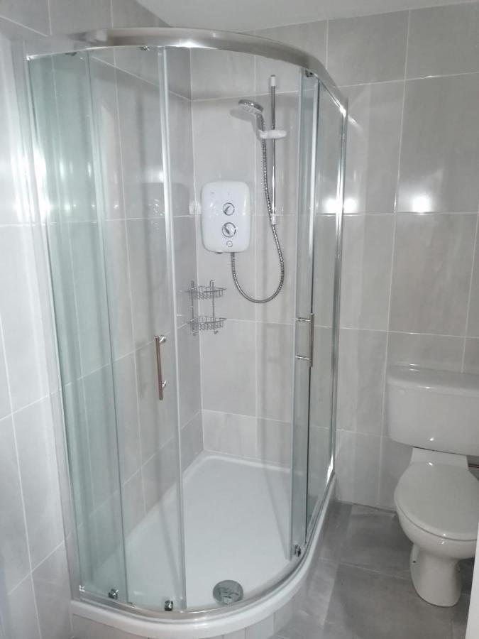 Oak House Apartment เอนนิส ภายนอก รูปภาพ